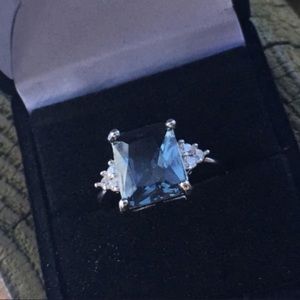 STERLING SILVER LONDON BLUE RING